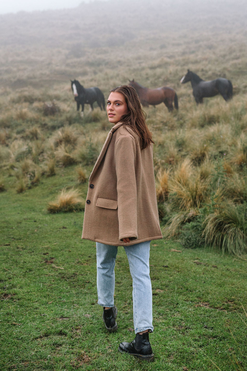 Luxe Holland Wool Blazer - Camel